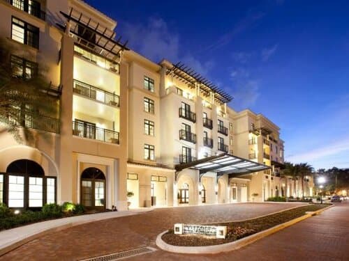 Внешний вид отеля The Alfond Inn