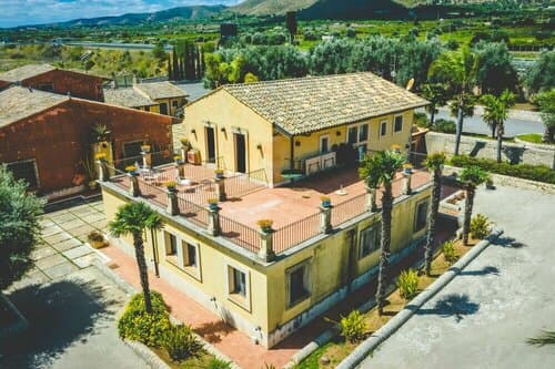 Внешний вид отеля Nuovo Castello Crisilio
