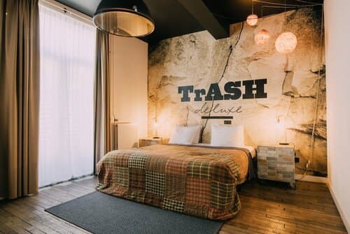 Внешний вид отеля Hotel Trash Deluxe