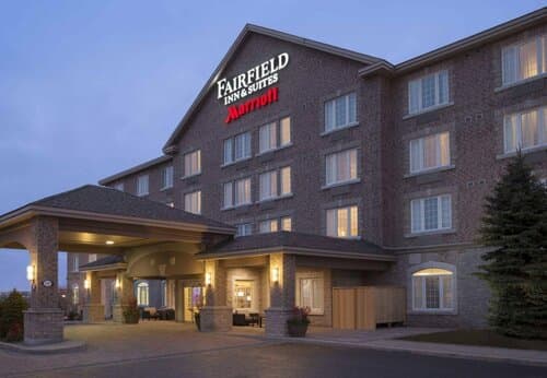 Внешний вид отеля Fairfield Inn & Suites by Marriott Ottawa Kanata