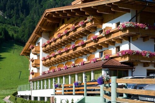 Внешний вид отеля Hotel Bergland