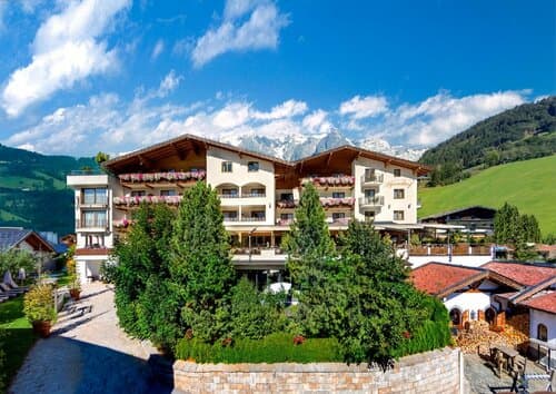 Внешний вид отеля Hotel Alpendorf