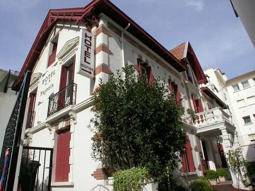 Внешний вид отеля Hôtel Le Magenta