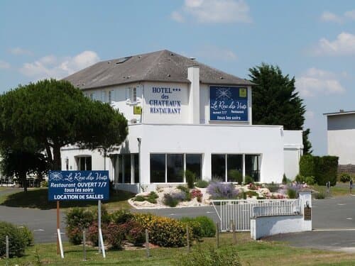 Внешний вид отеля Hôtel des Châteaux