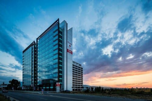 Внешний вид отеля Best Western Premier Sofia Airport Hotel