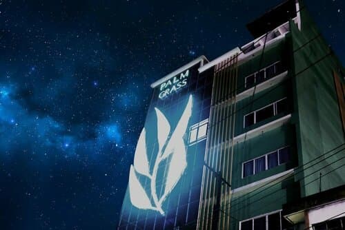 Внешний вид отеля Palm Grass Hotel