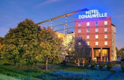 Внешний вид отеля Trans World Hotel Donauwelle