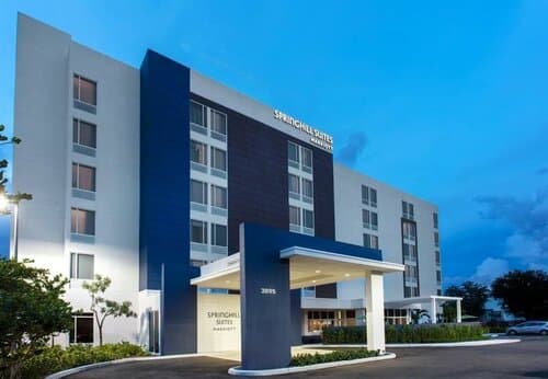 Внешний вид отеля SpringHill Suites by Marriott Miami Doral